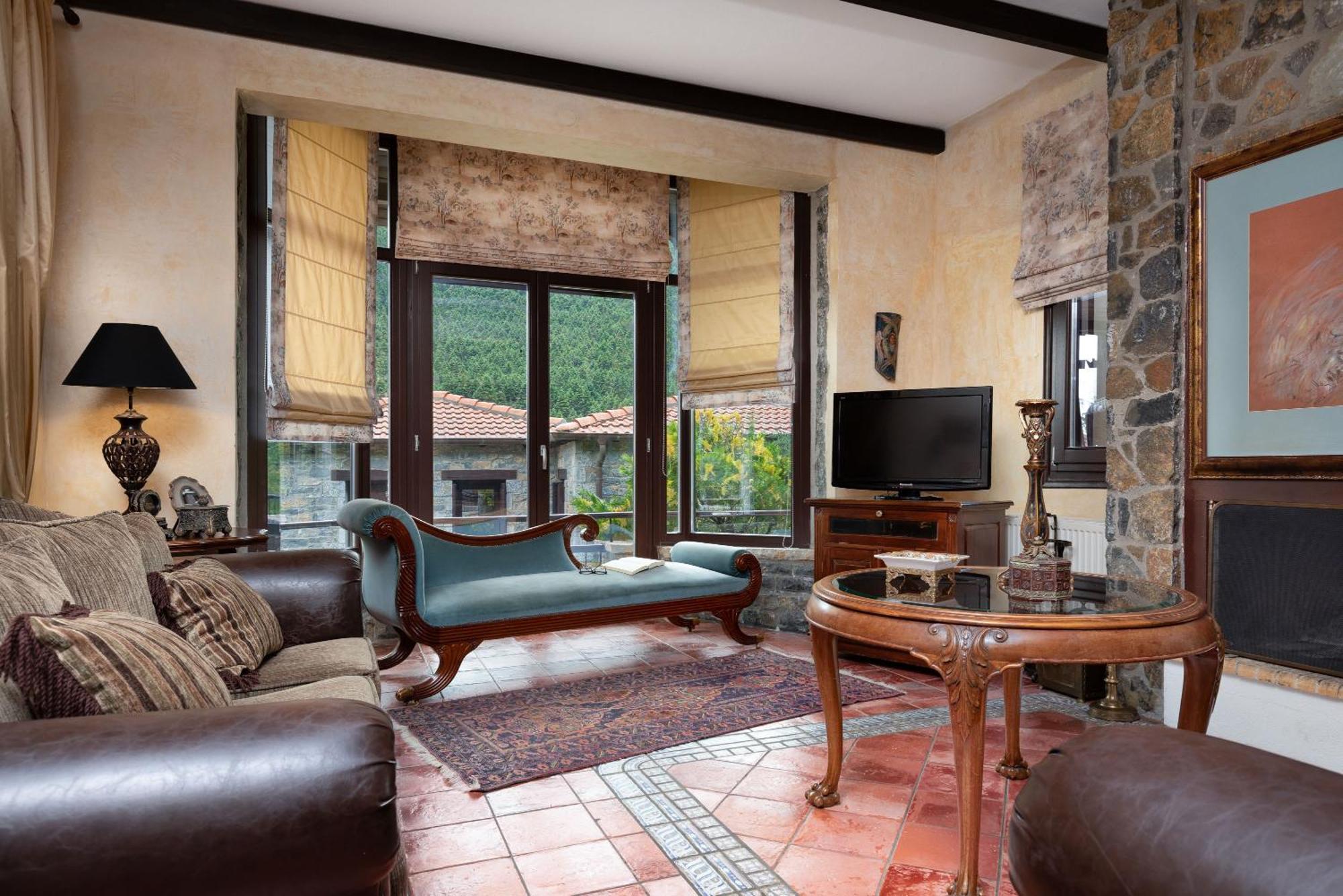 Ostra Menalon Luxury Suites Kardharás Extérieur photo