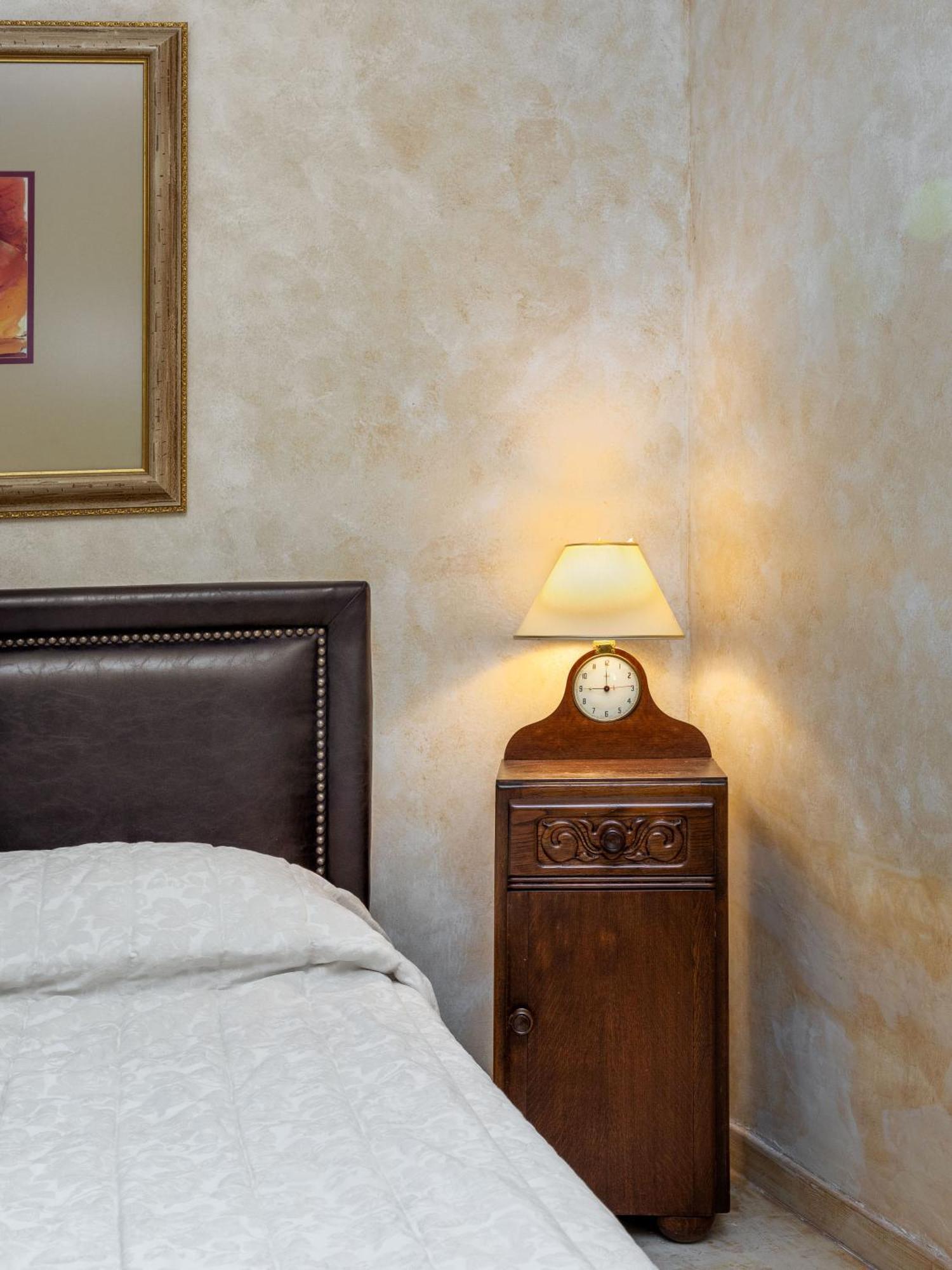 Ostra Menalon Luxury Suites Kardharás Chambre photo
