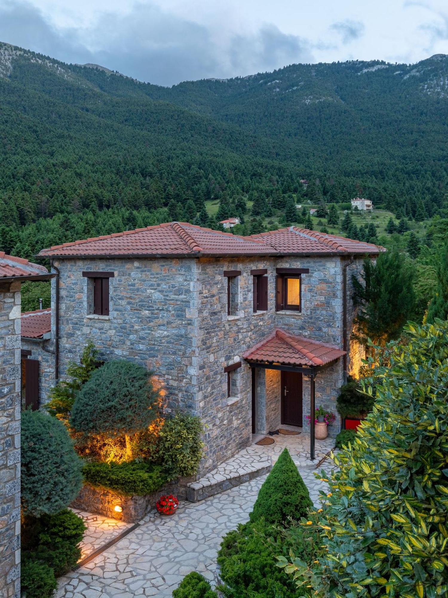 Ostra Menalon Luxury Suites Kardharás Extérieur photo