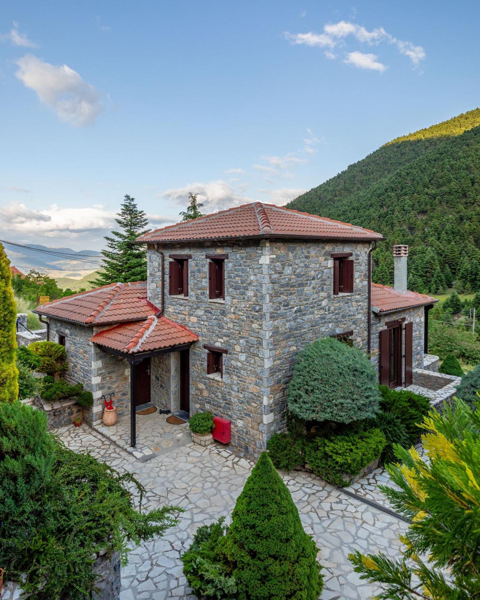 Ostra Menalon Luxury Suites Kardharás Extérieur photo