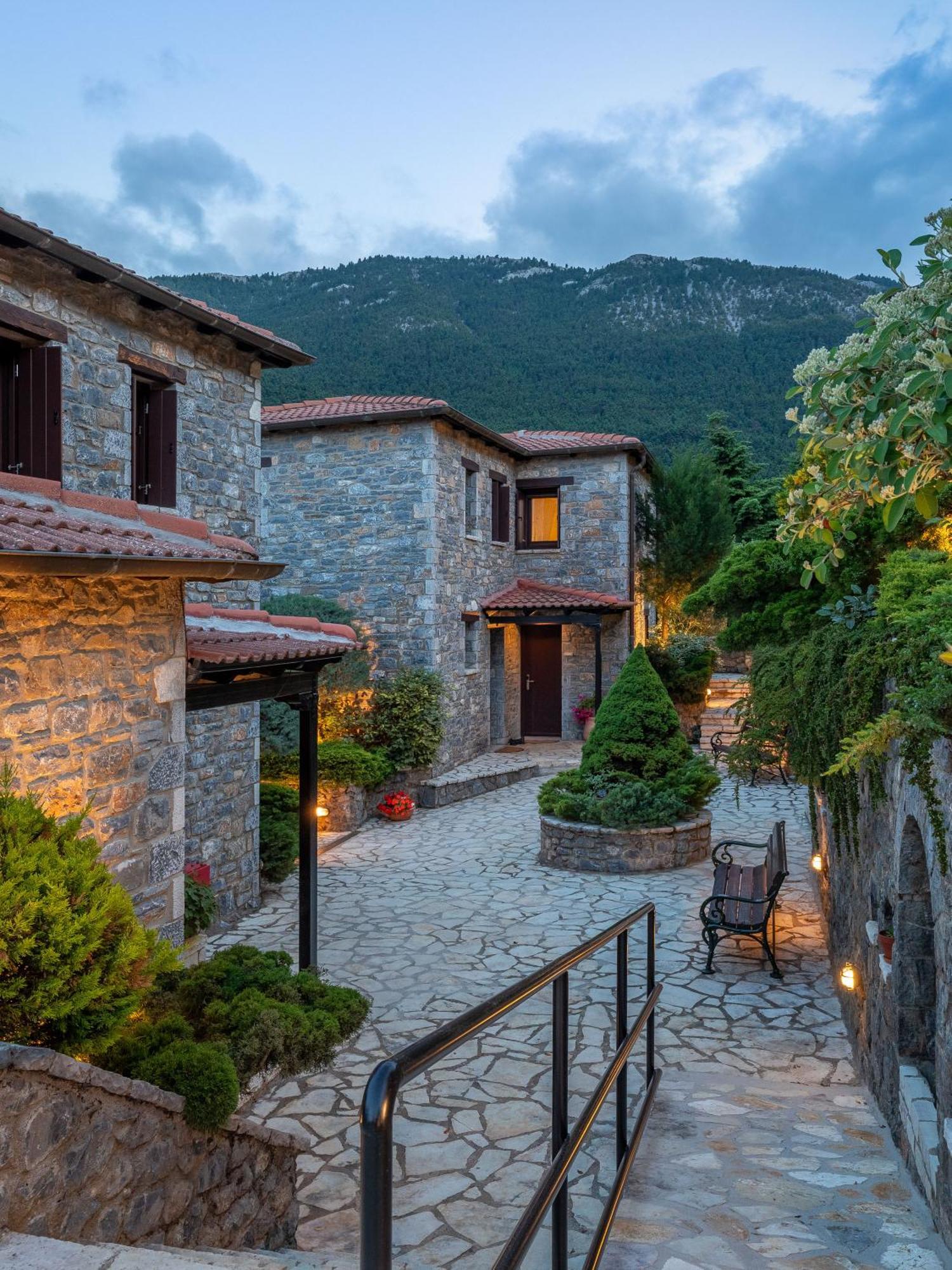 Ostra Menalon Luxury Suites Kardharás Extérieur photo