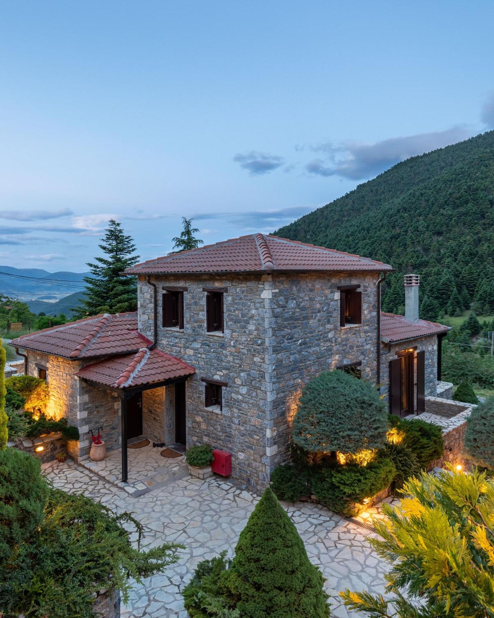 Ostra Menalon Luxury Suites Kardharás Extérieur photo