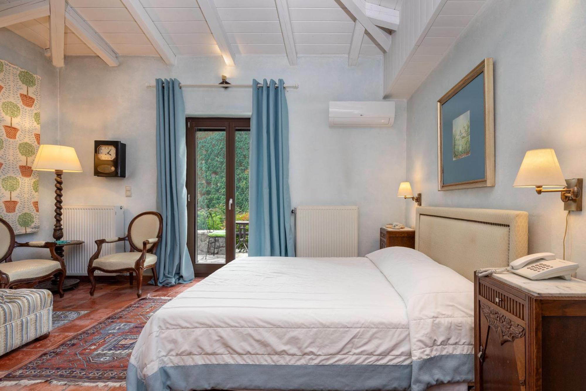 Ostra Menalon Luxury Suites Kardharás Extérieur photo